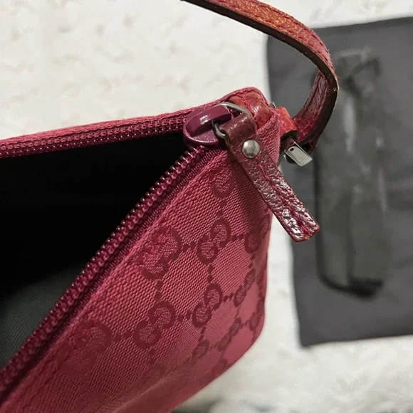 Vintage Gucci purse - Picture 8 of 13